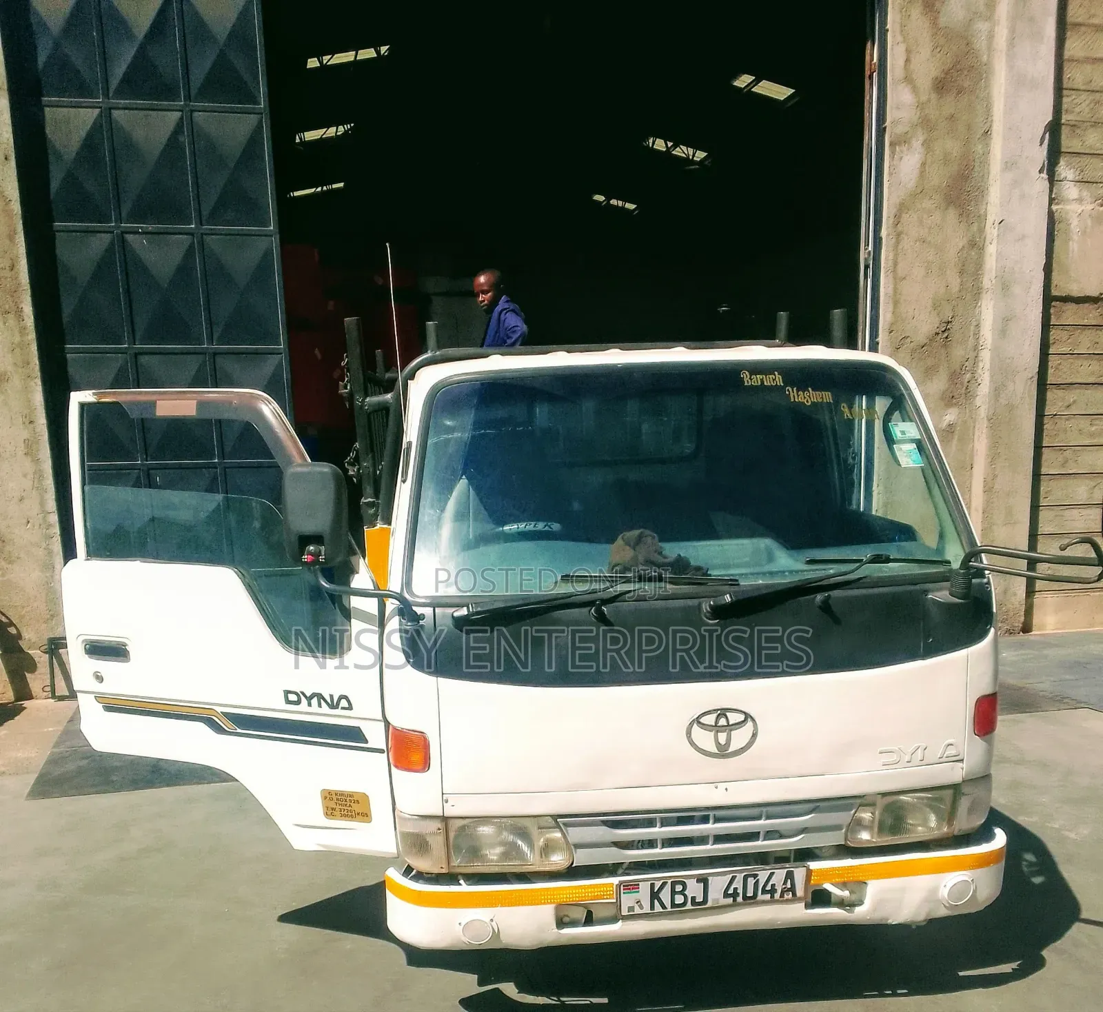 Toyota Dyna 2001 White