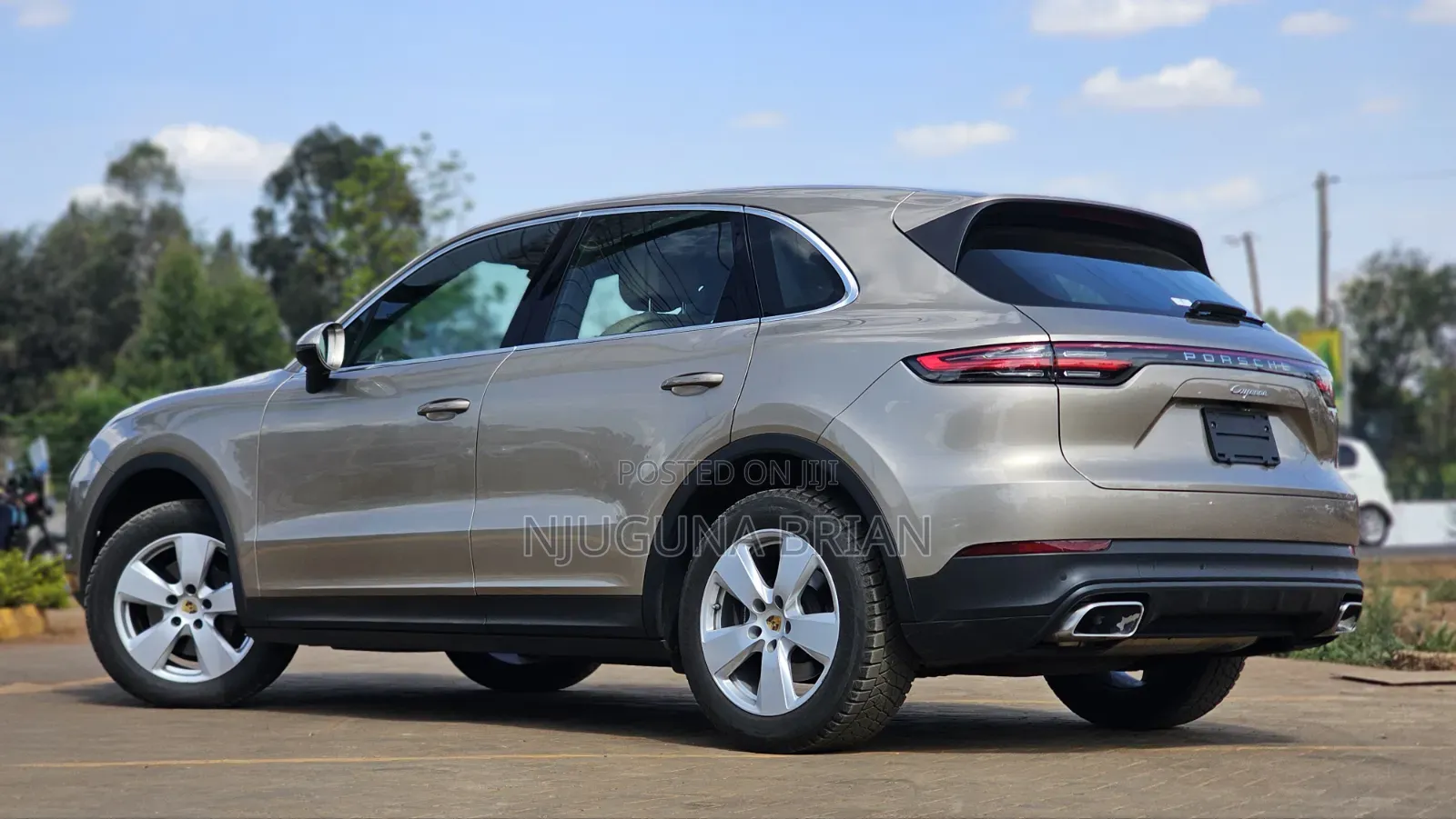 Porsche Cayenne Base AWD 2019 Gold