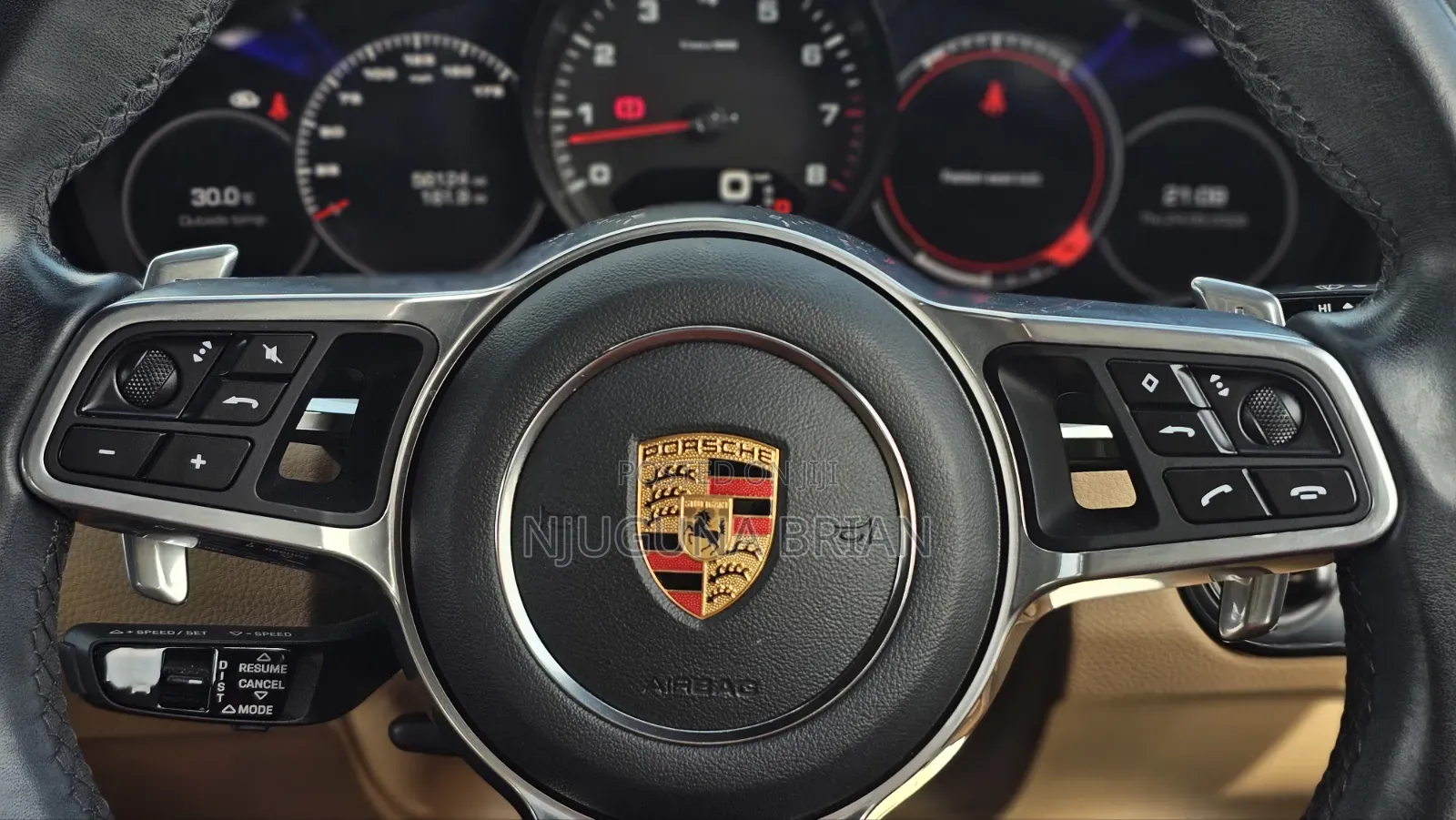 Porsche Cayenne Base AWD 2019 Gold