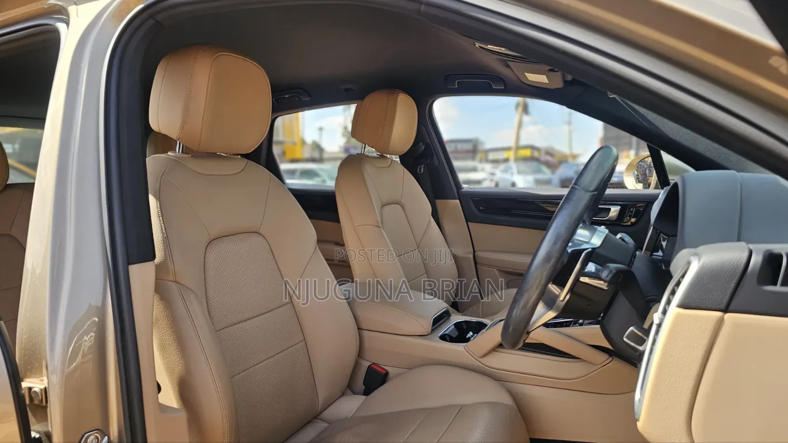 Porsche Cayenne Base AWD 2019 Gold