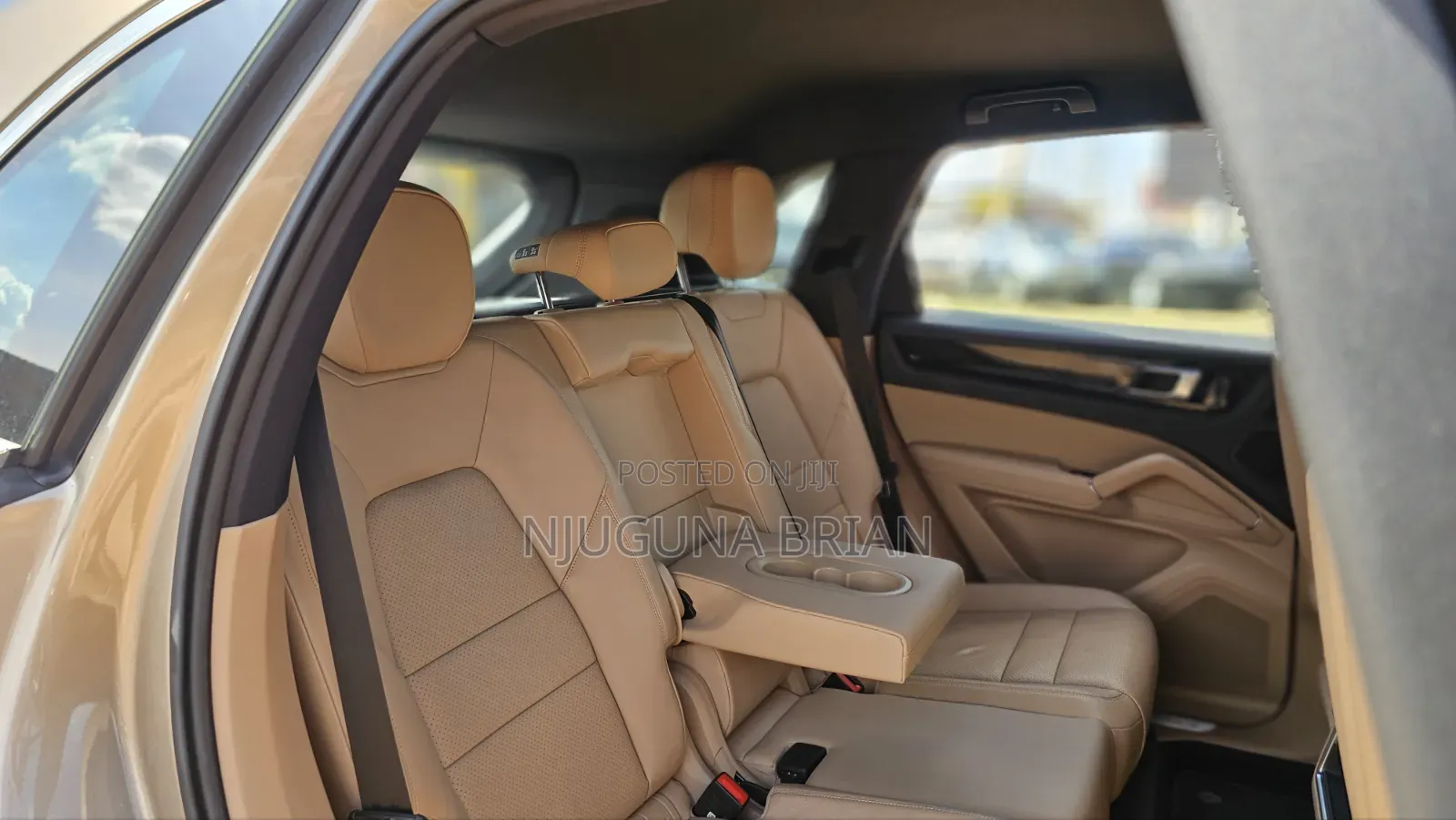 Porsche Cayenne Base AWD 2019 Gold