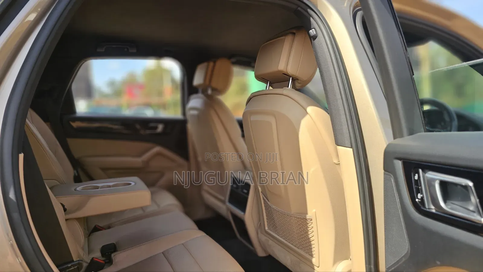 Porsche Cayenne Base AWD 2019 Gold