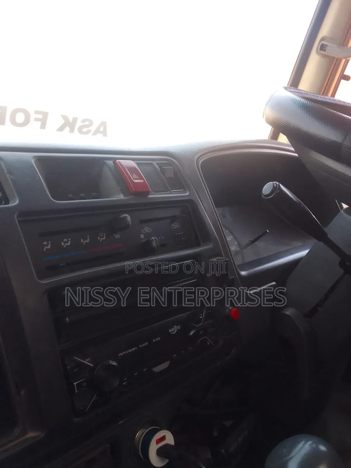 Toyota Dyna 2001 White