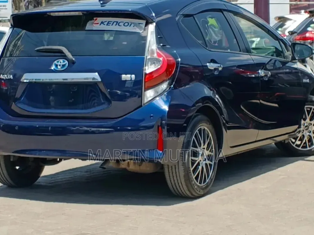 Toyota Aqua 2019 Blue