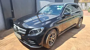 Mercedes-Benz GLC-Class GLC250 Sport Utility 4-Door (2.0L, 4cyl Turbo)