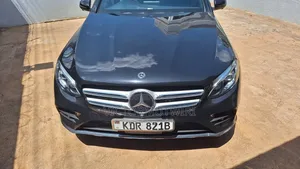 Mercedes-Benz GLC-Class GLC250 Sport Utility 4-Door (2.0L, 4cyl Turbo)