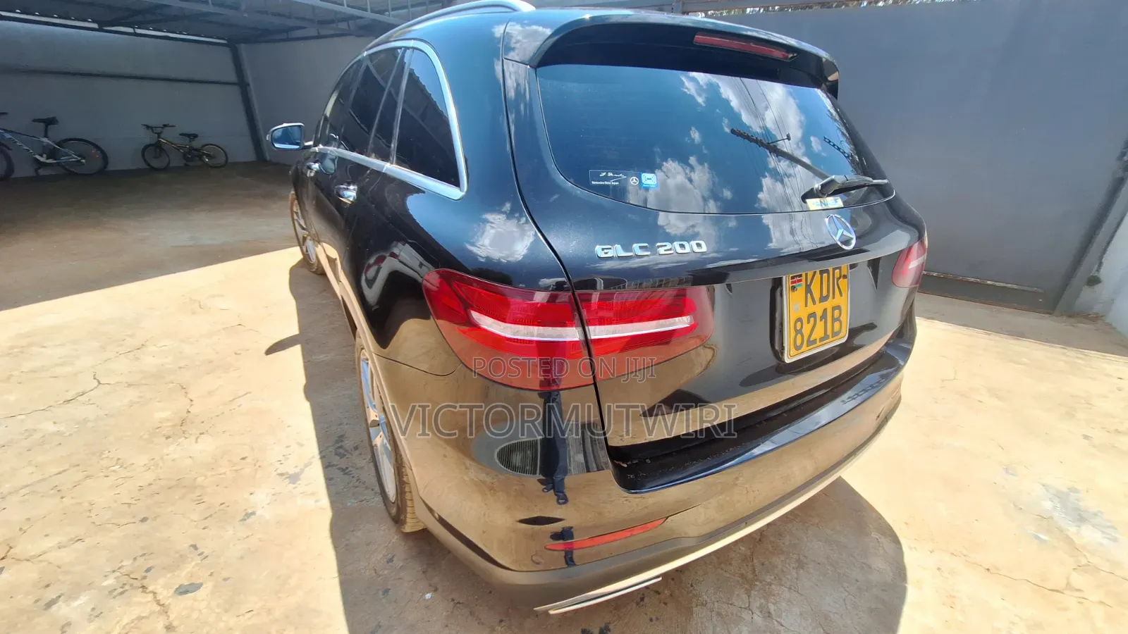 Mercedes-Benz GLC-Class GLC250 Sport Utility 4-Door (2.0L, 4cyl Turbo)