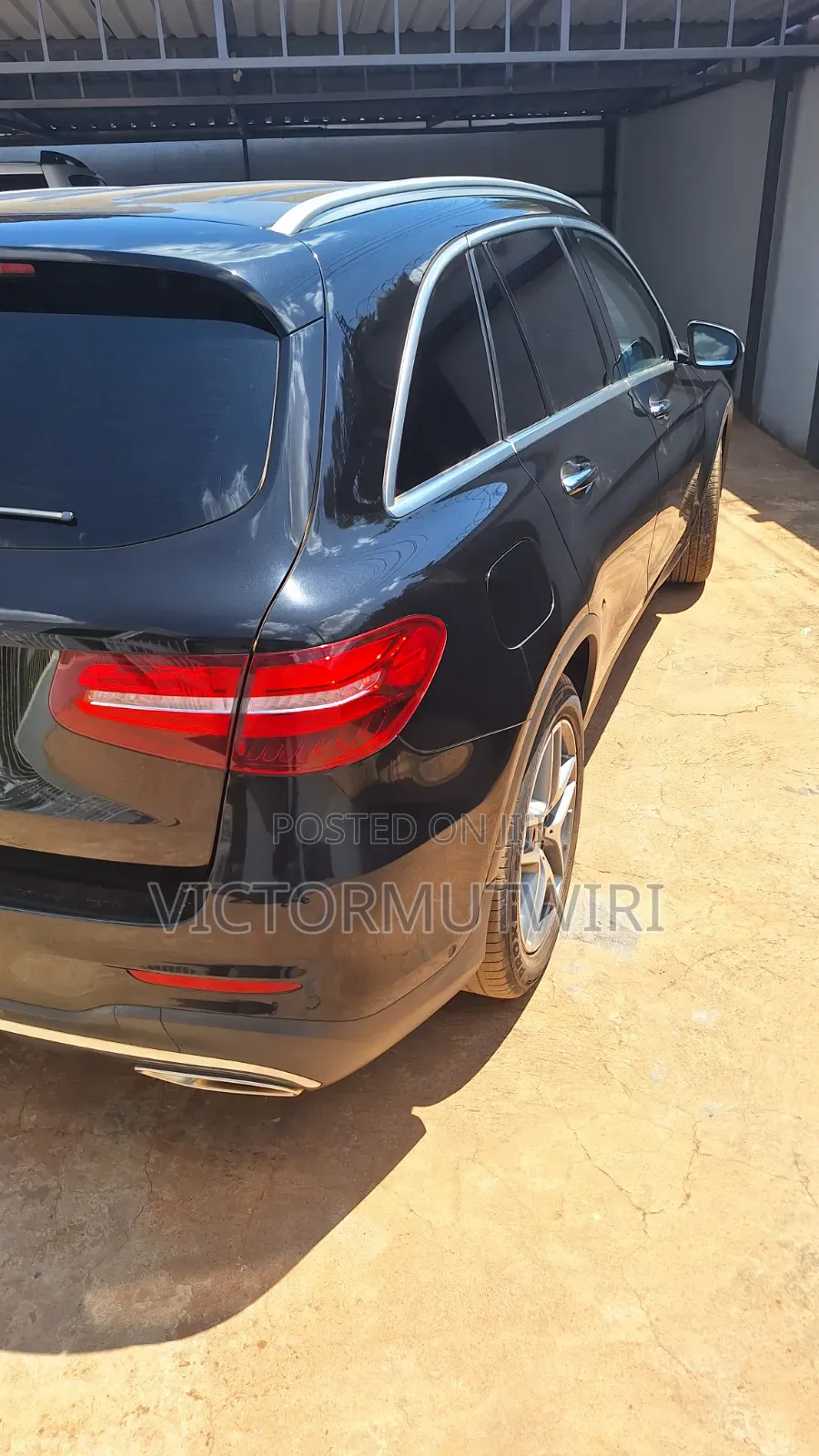 Mercedes-Benz GLC-Class GLC250 Sport Utility 4-Door (2.0L, 4cyl Turbo)