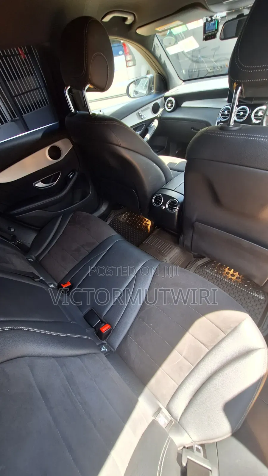 Mercedes-Benz GLC-Class GLC250 Sport Utility 4-Door (2.0L, 4cyl Turbo)