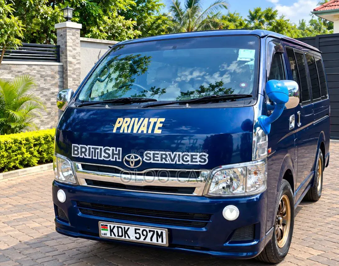 Toyota HiAce 2015 Blue