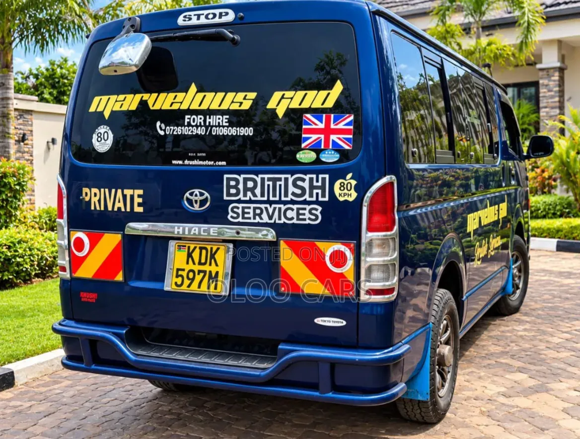 Toyota HiAce 2015 Blue