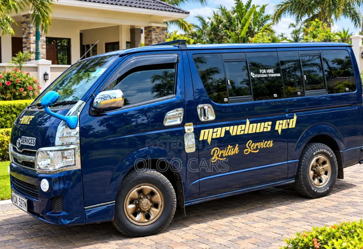 Toyota HiAce 2015 Blue