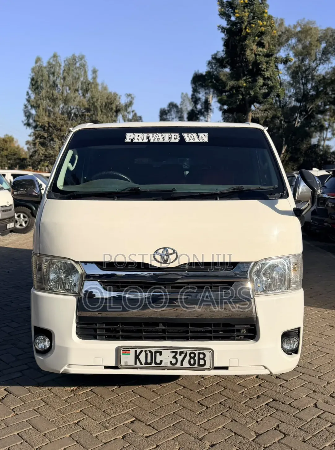 Toyota HiAce 2013 White