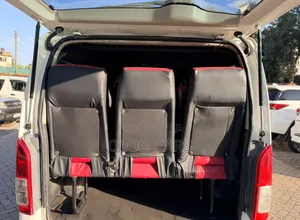 Toyota HiAce 2013 White