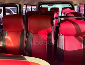 Toyota HiAce 2013 White