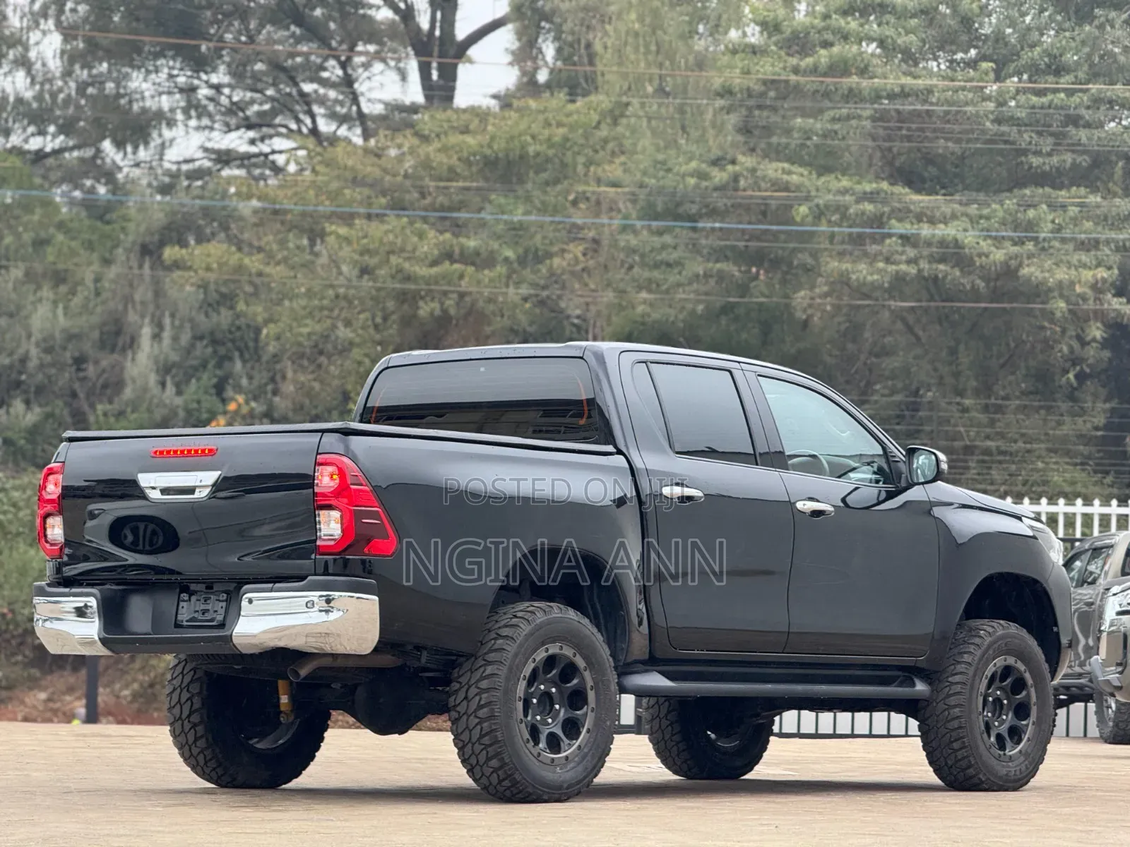 Toyota Hilux 2020 Gray
