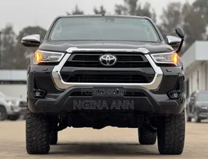 Toyota Hilux 2020 Gray