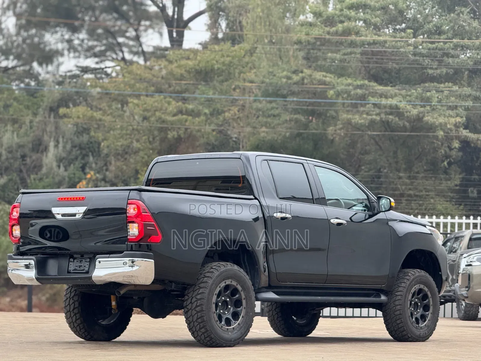 Toyota Hilux 2020 Gray