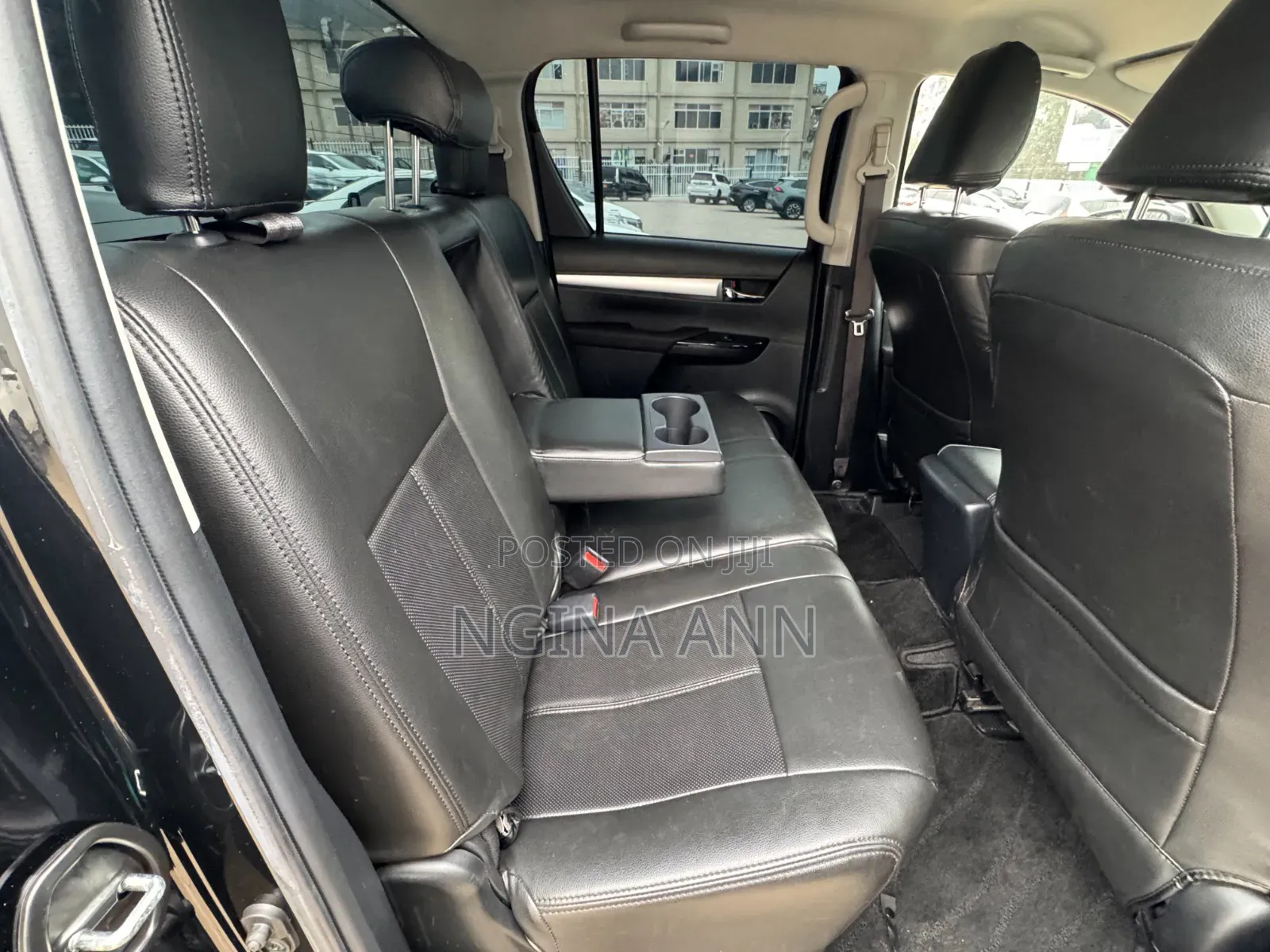 Toyota Hilux 2020 Gray