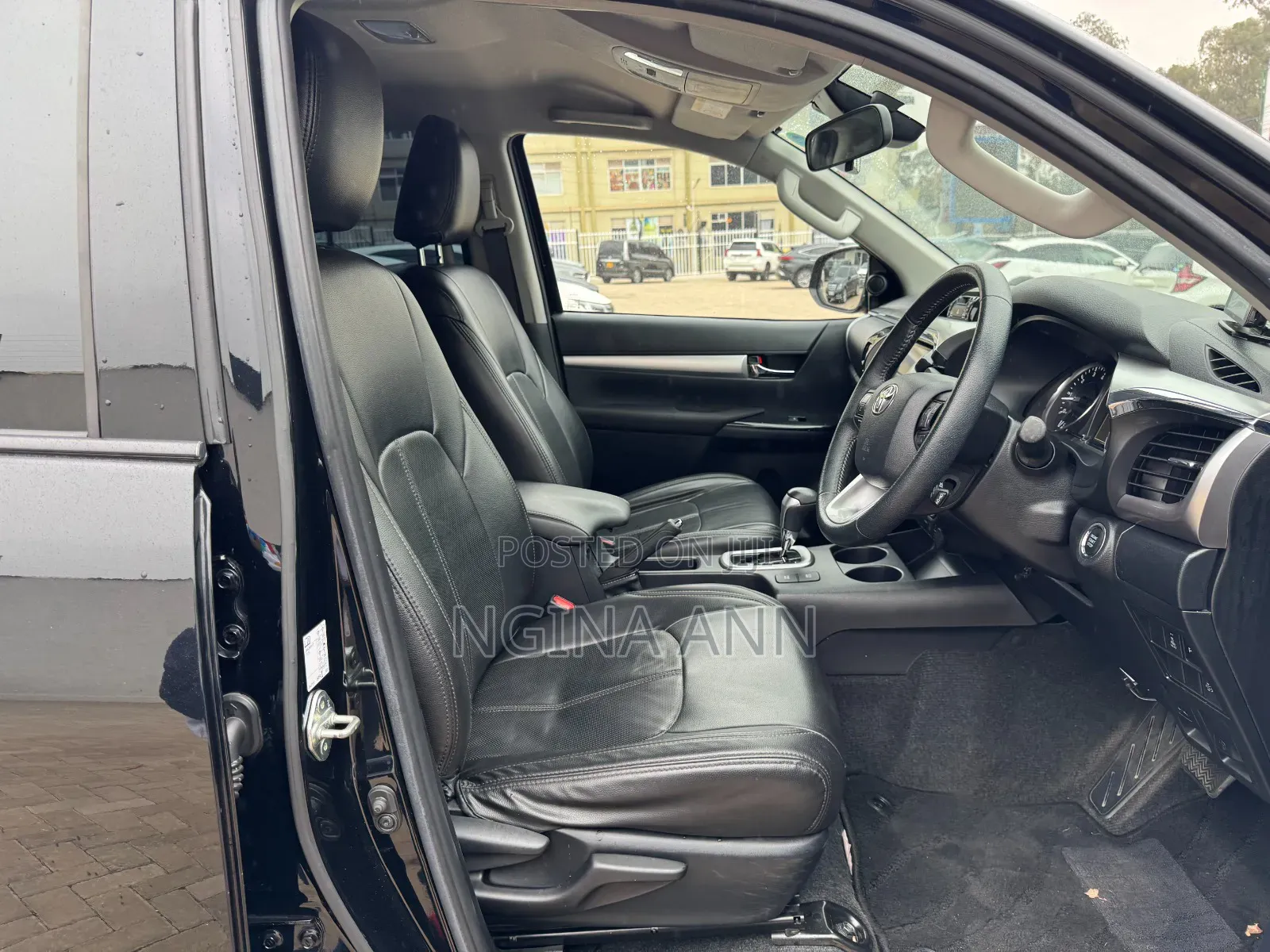 Toyota Hilux 2020 Gray