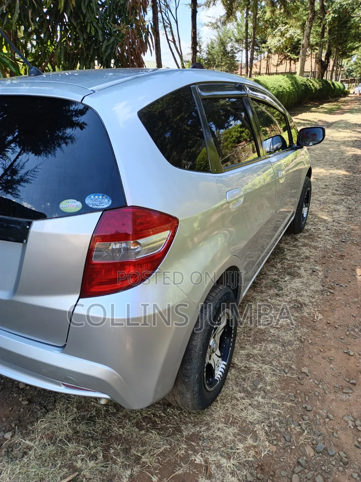 Honda Fit Automatic 2011 Silver