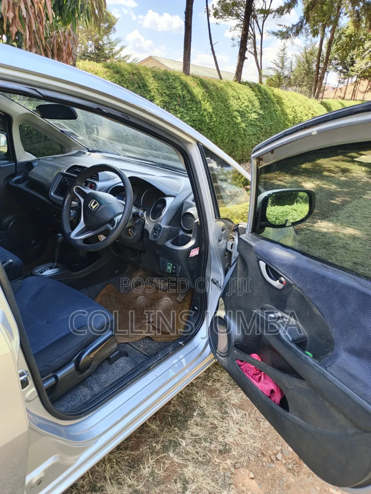 Honda Fit Automatic 2011 Silver