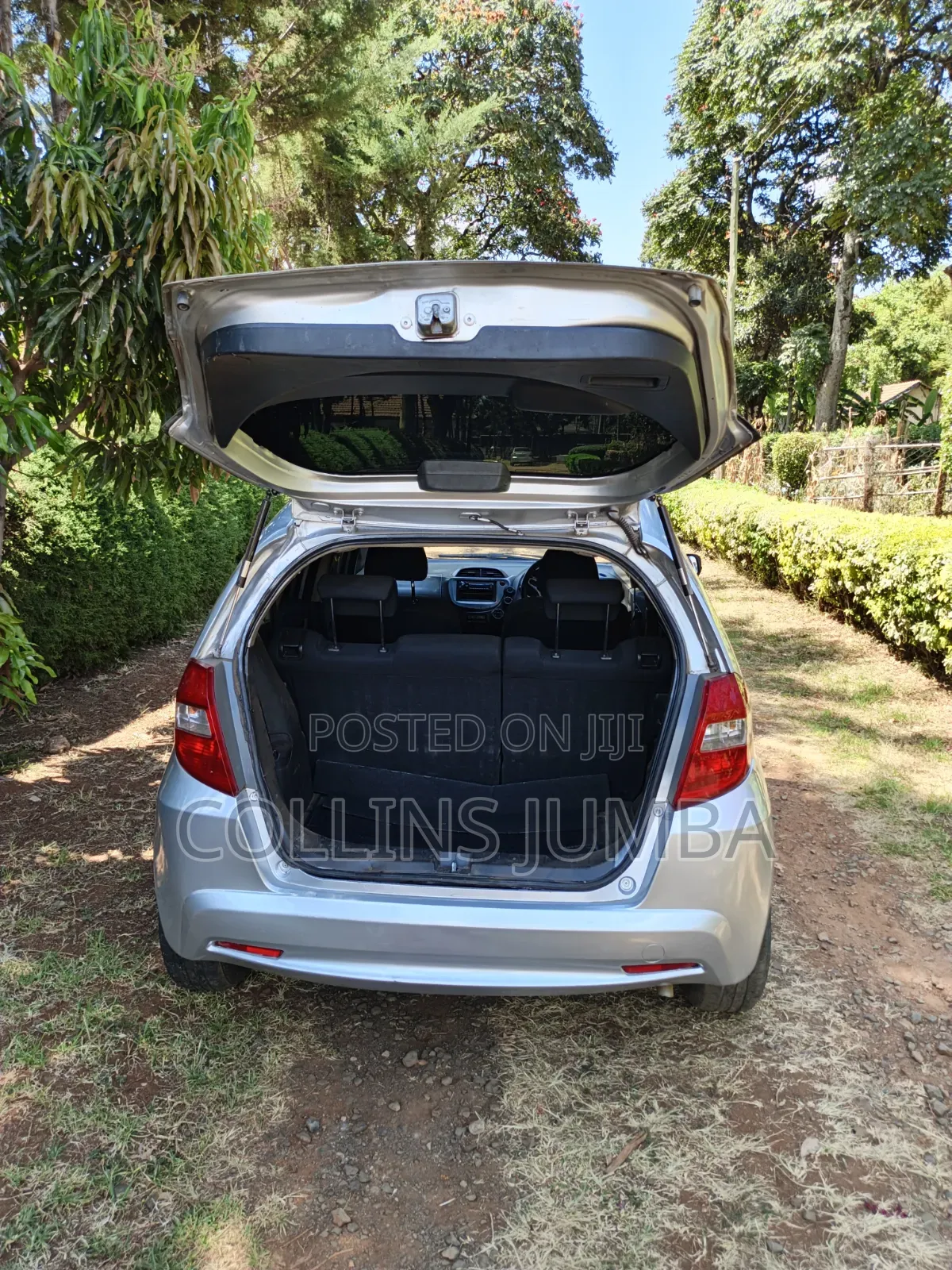 Honda Fit Automatic 2011 Silver