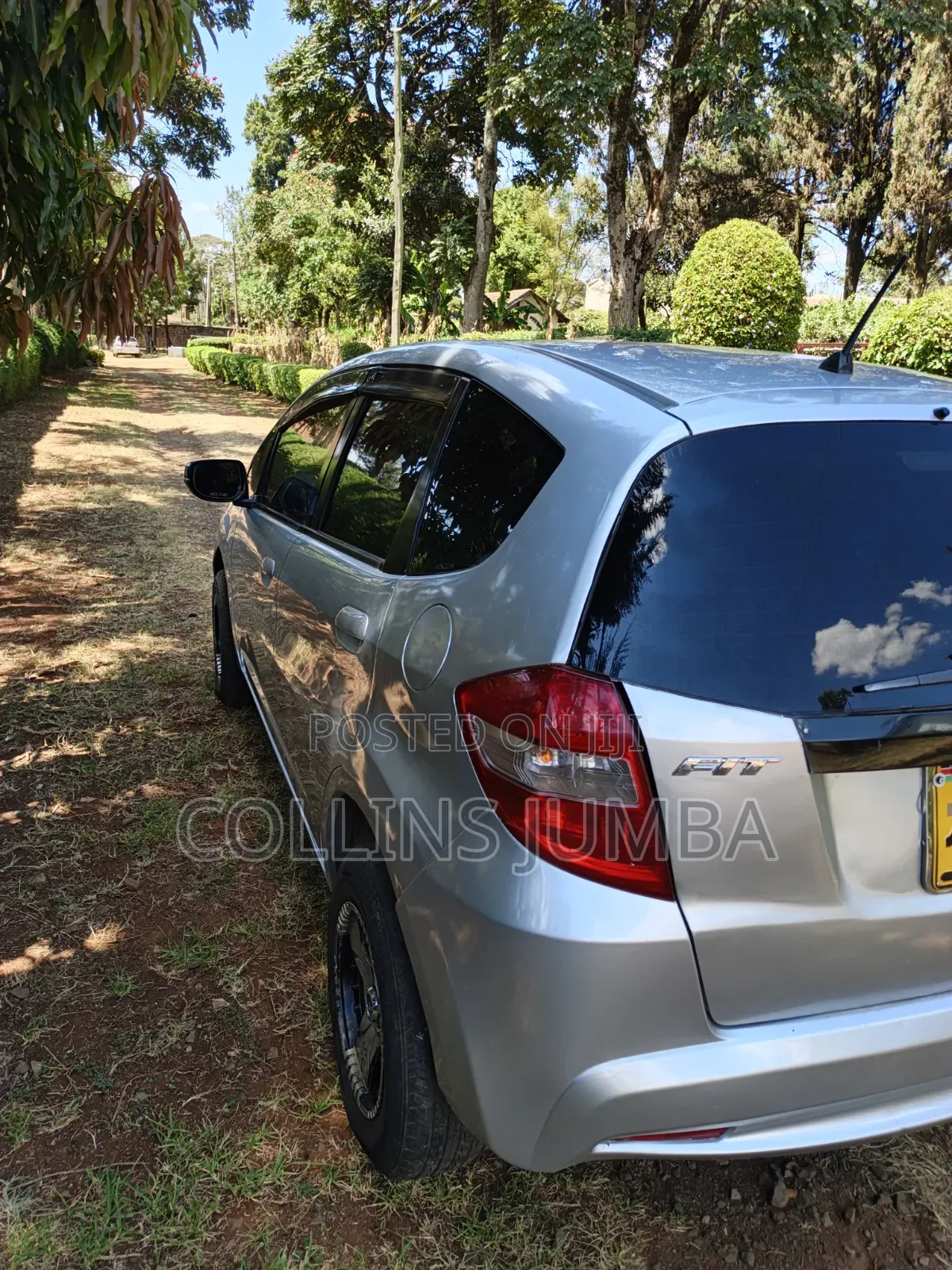 Honda Fit Automatic 2011 Silver