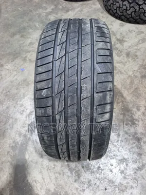 245/35r19 Durun