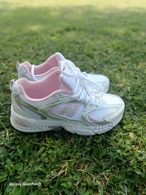 New Balance 530