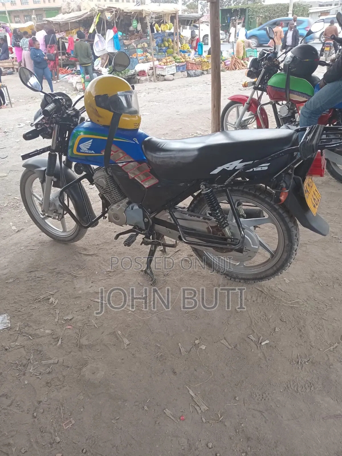Honda CB 2025 Blue