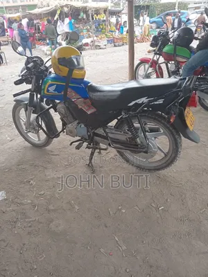Honda CB 2025 Blue