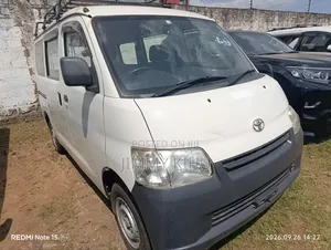 Toyota TownAce 2018 White