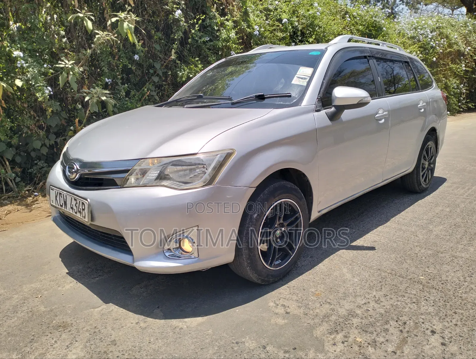 Toyota Corolla Fielder 2013 Silver