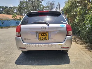 Toyota Corolla Fielder 2013 Silver