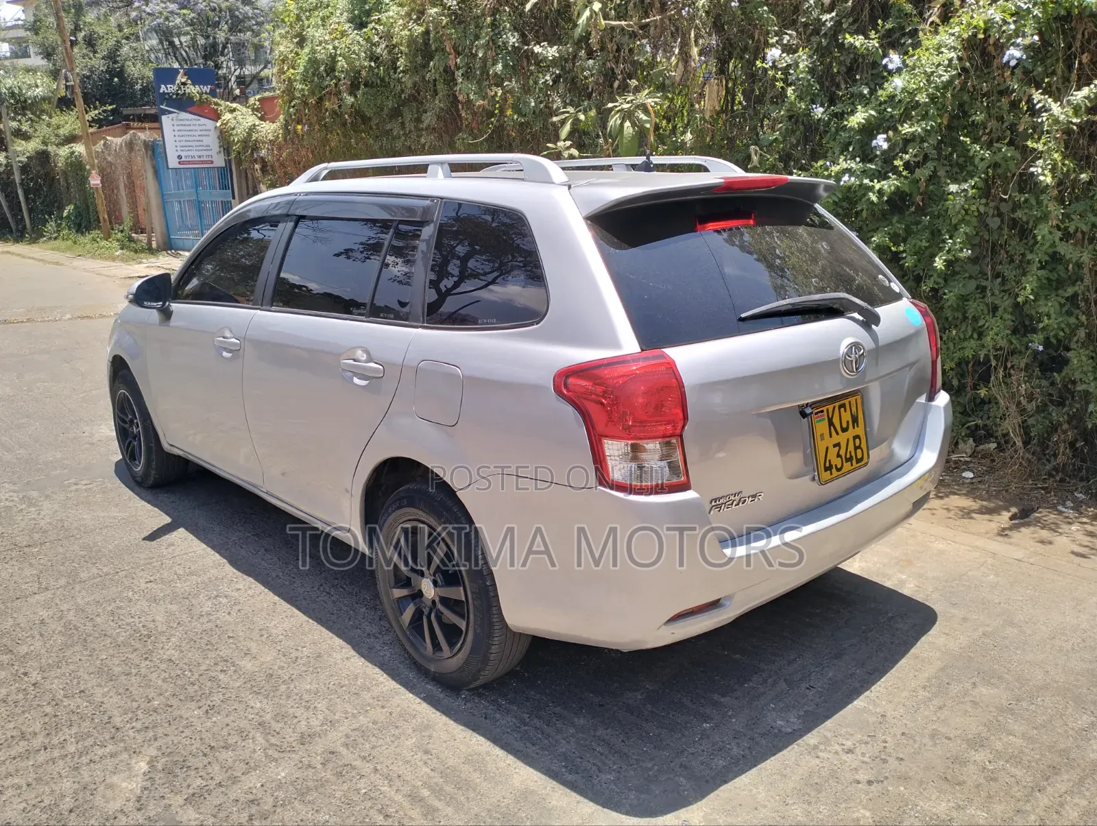 Toyota Corolla Fielder 2013 Silver