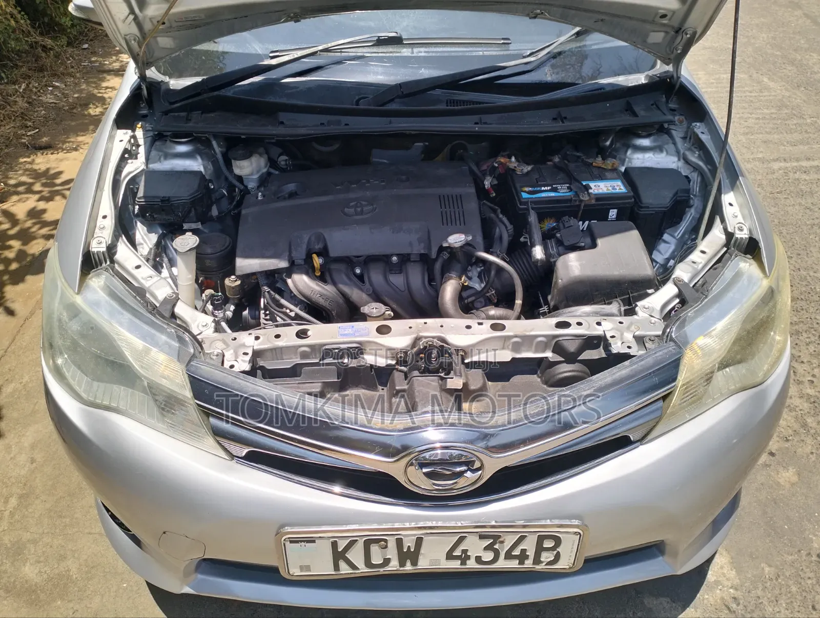 Toyota Corolla Fielder 2013 Silver