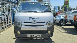 Toyota HiAce 2016 White