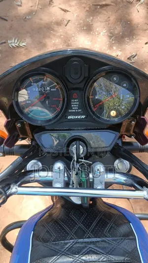 Bajaj Boxer 125 2026 Red