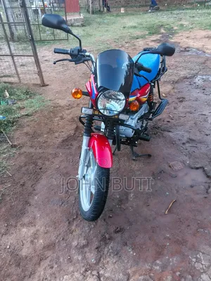 Bajaj Boxer 125 2026 Red