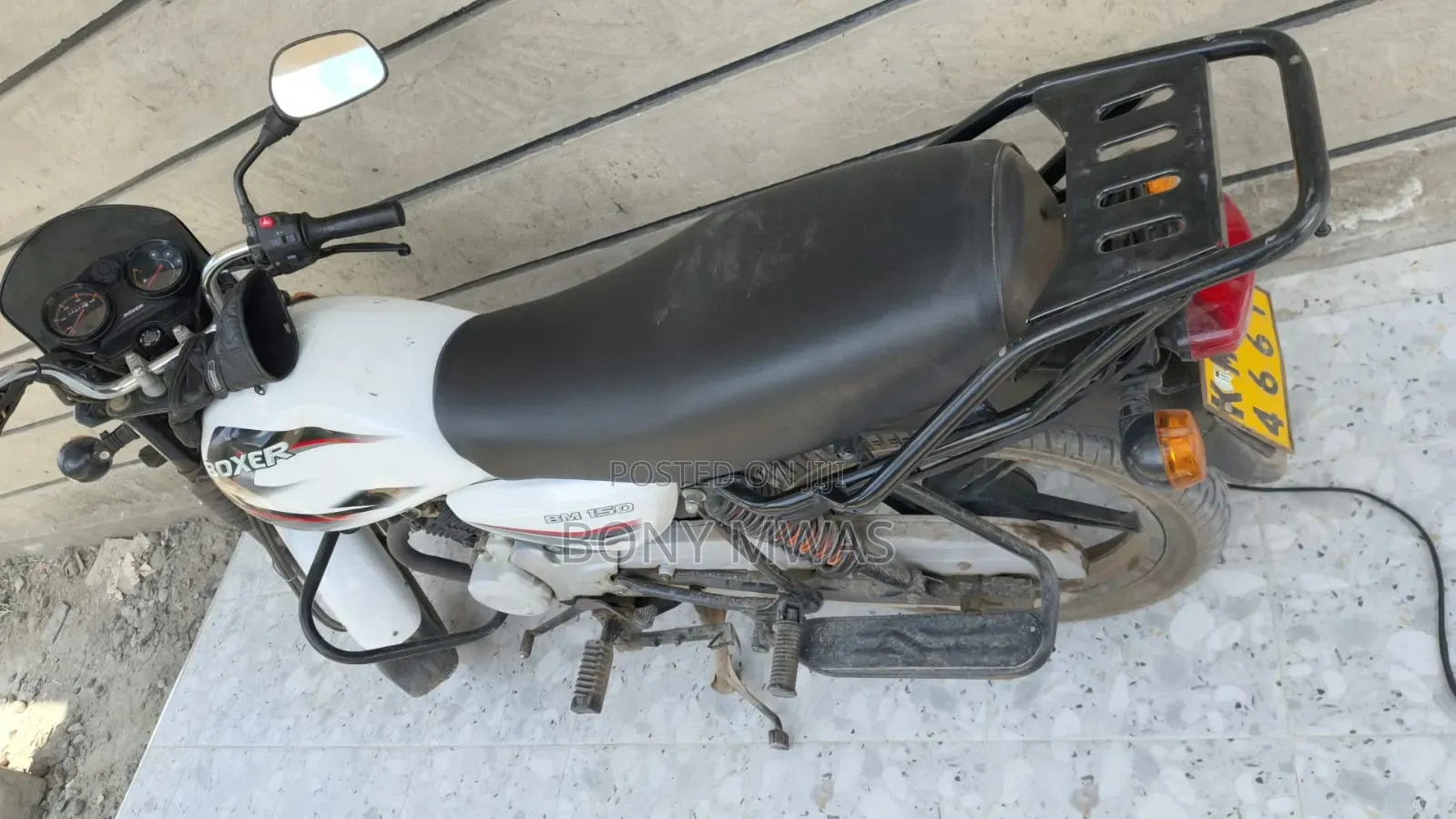Bajaj Boxer 150 UG 2023 White