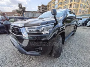 Toyota Hilux 2021 Black