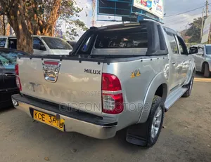 Toyota Hilux 2008 Silver