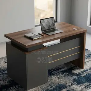Modern 1400mm Office Desk – Spacious Professional Workstation