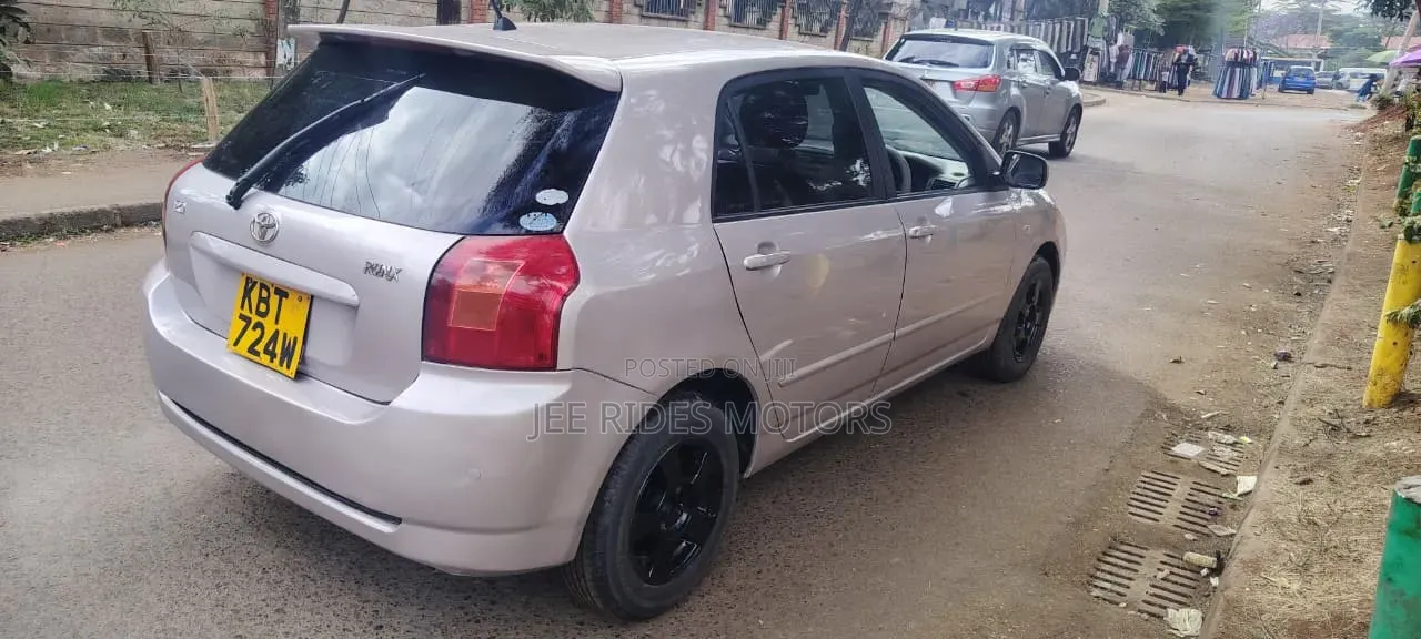 Toyota Corolla RunX 1.5 X FWD 2005 Pink