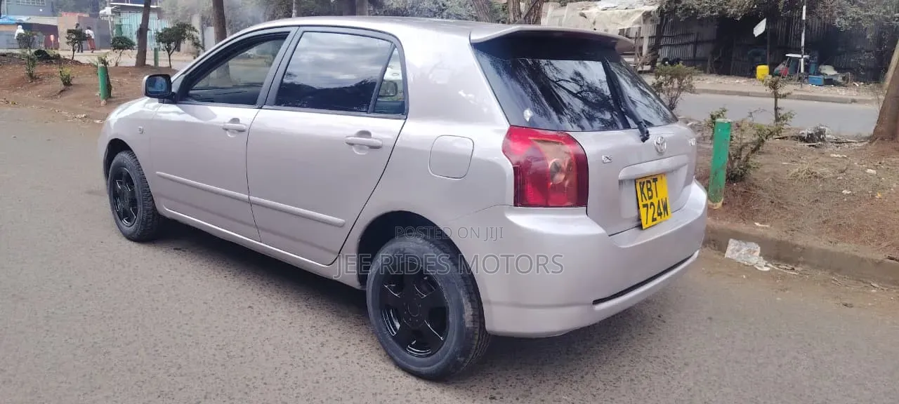 Toyota Corolla RunX 1.5 X FWD 2005 Pink