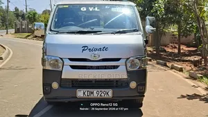 Toyota HiAce 2016 Silver