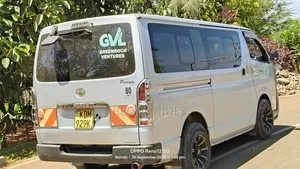 Toyota HiAce 2016 Silver
