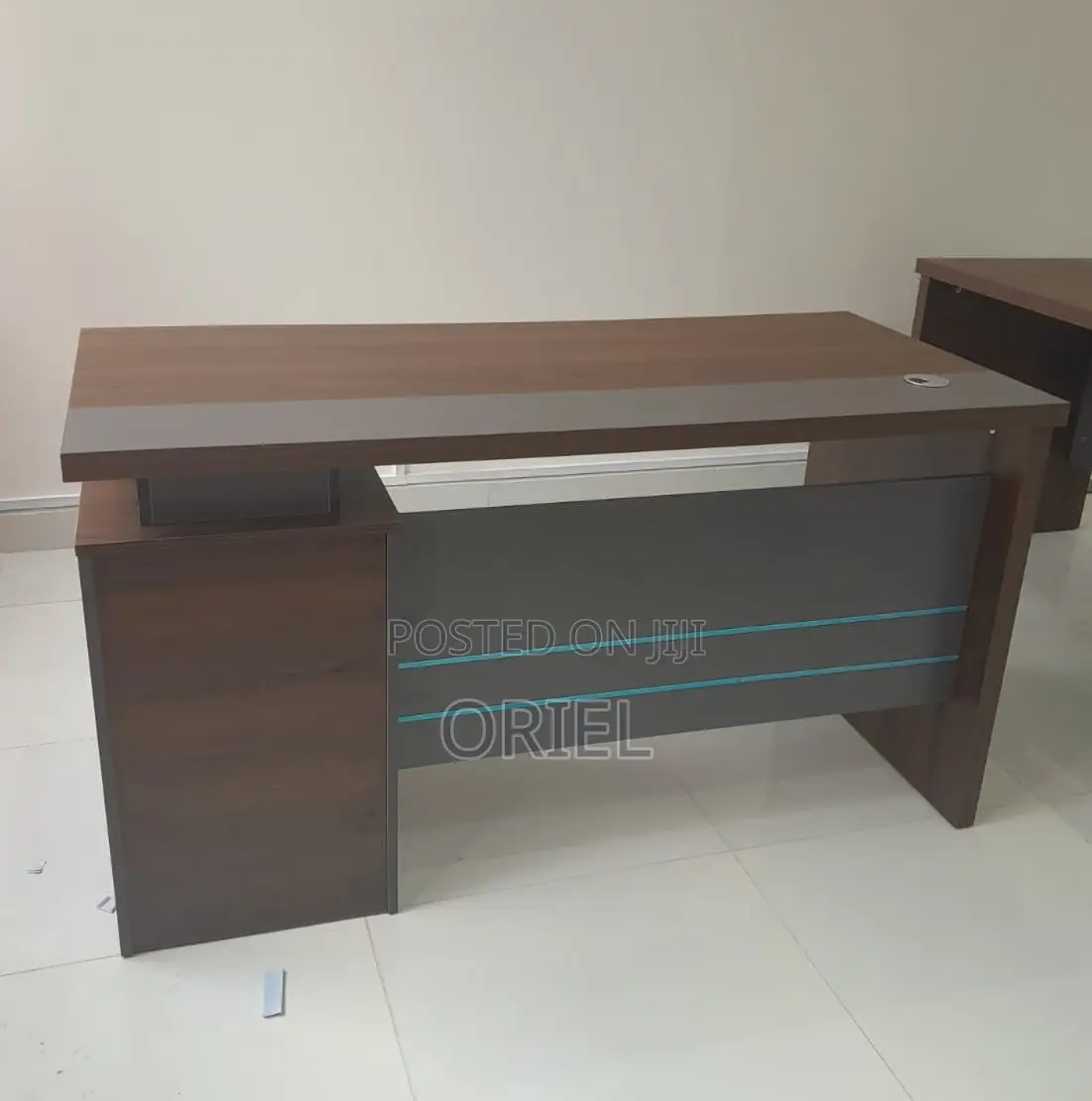 1.2m Office Desk – Compact Modern Computer Workstation Table