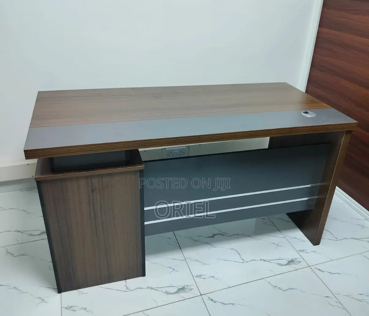 1.2m Office Desk – Compact Modern Computer Workstation Table